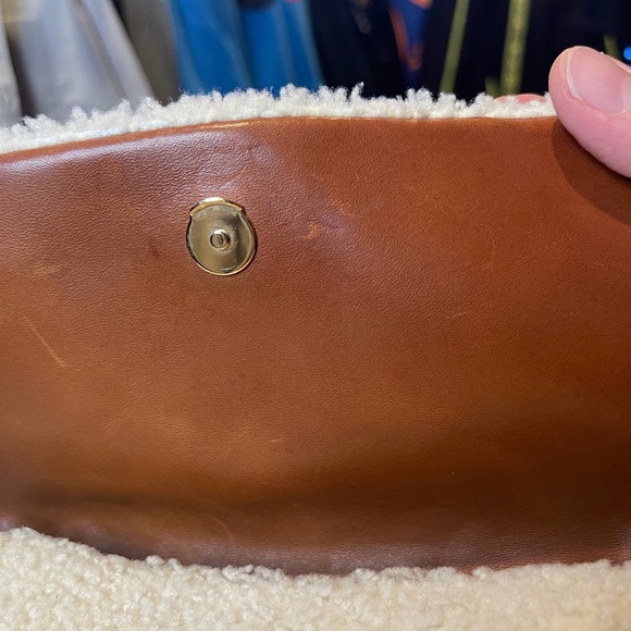 ❌SOLD❌YSL shearling bag - Picture 7 of 9